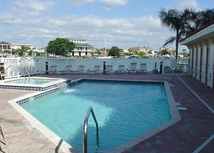Harborview Grande 701 Apartment